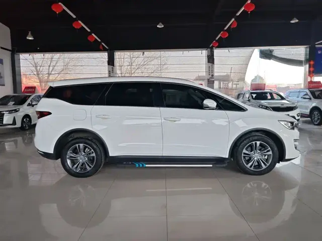 Geely Jiaji — Фото автомобиля 3