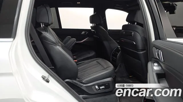 BMW X7 — Фото автомобиля 11