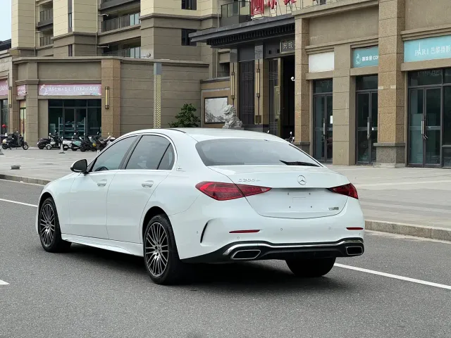 Mercedes-Benz C-Class — Фото автомобиля 4