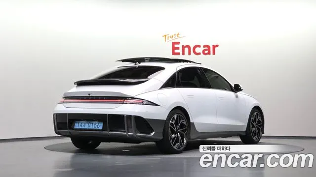 Hyundai Ioniq 6 — Фото автомобиля 2