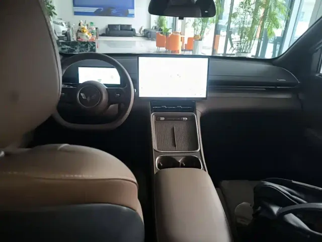 Wuling Starlight S — Фото автомобиля 9