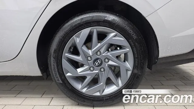 Hyundai AVANTE Modern — Фото автомобиля 21