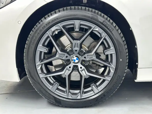 BMW 3 Series — Фото автомобиля 11