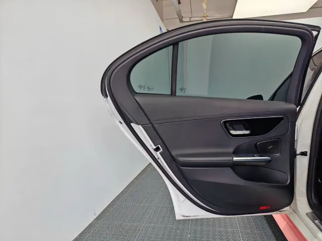 Mercedes-Benz C-Class — Фото автомобиля 14