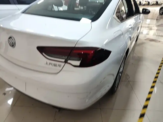 Buick Regal — Фото автомобиля 7