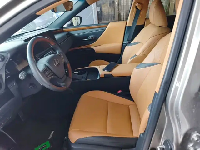 Lexus ES — Фото автомобиля 14
