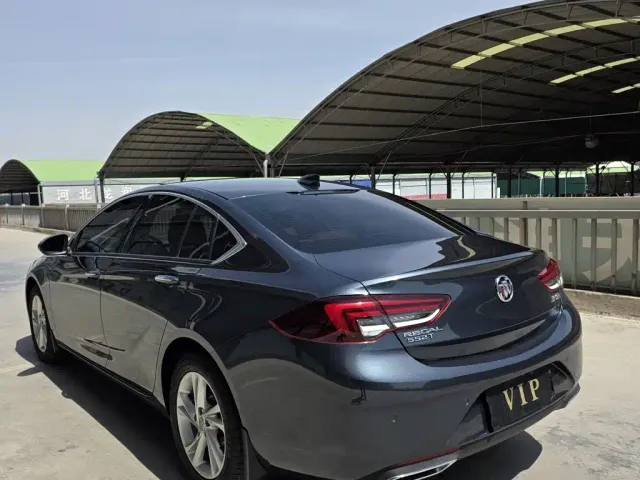 Buick Regal — Фото автомобиля 3