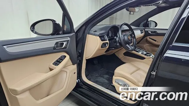 Porsche Macan — Фото автомобиля 10