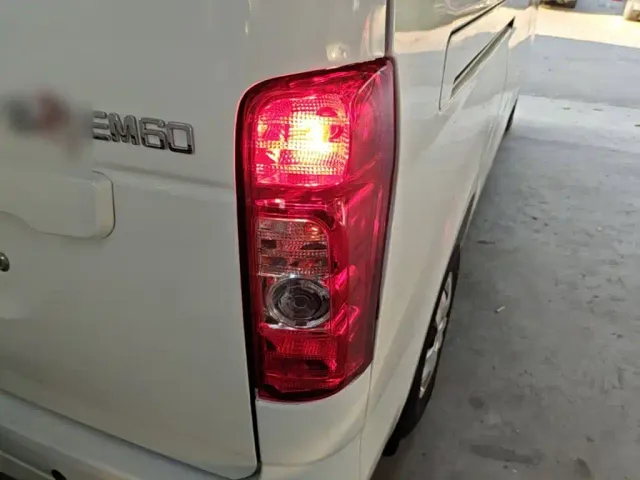 Changan Ruixing EM60 — Фото автомобиля 7