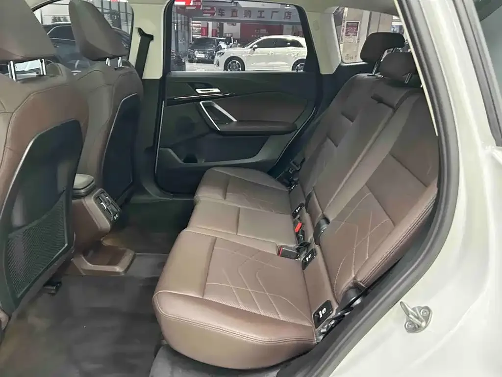 BMW BMW X1 2023 sDrive20Li X Design Package — Фото автомобиля 21