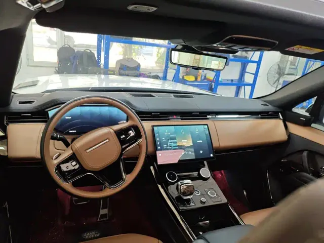 Land Rover Range Rover Sport — Фото автомобиля 7