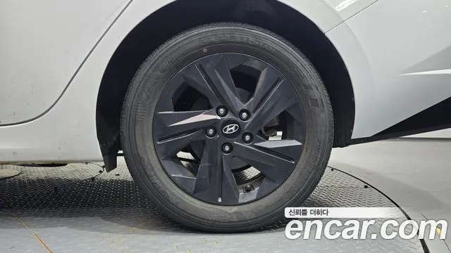 Hyundai Avante — Фото автомобиля 6