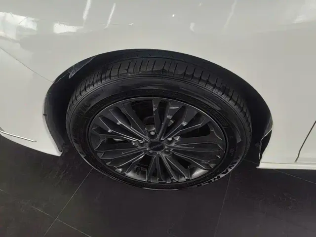 Dongfeng Yixuan MAX — Фото автомобиля 22