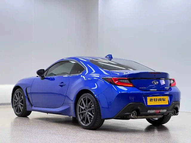 Subaru BRZ — Фото автомобиля 6