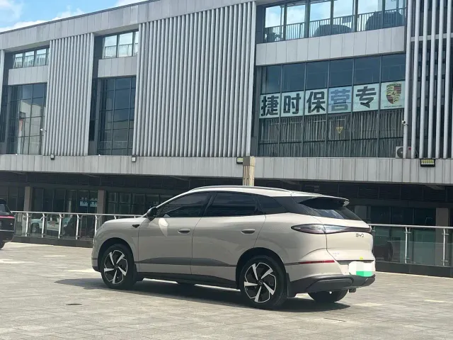 BYD Sealion 06 — Фото автомобиля 10