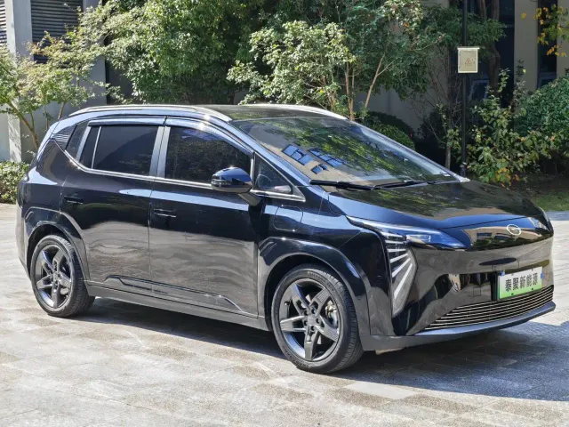 GAC Aion Y — Фото автомобиля 2