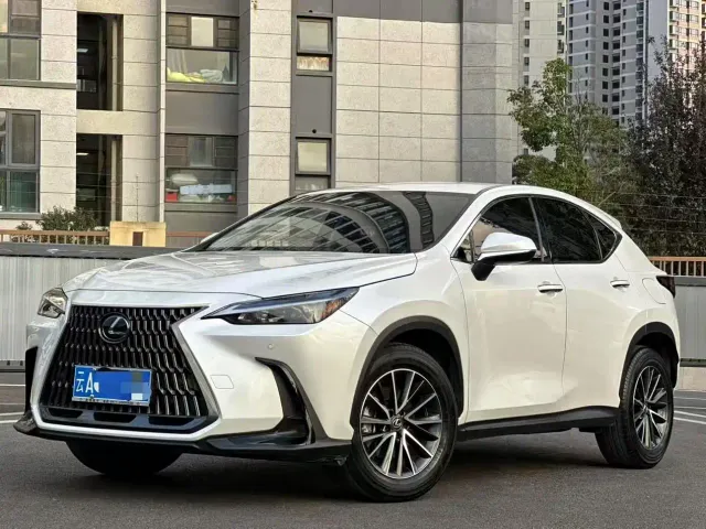 Фотография автомобиля — Lexus NX