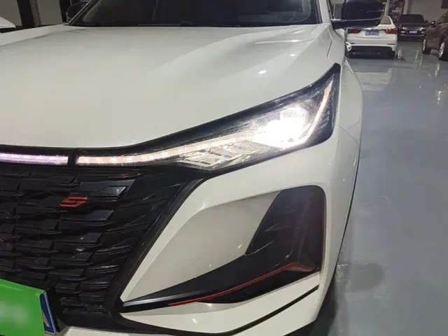 Changan CS75 Plus — Фото автомобиля 23