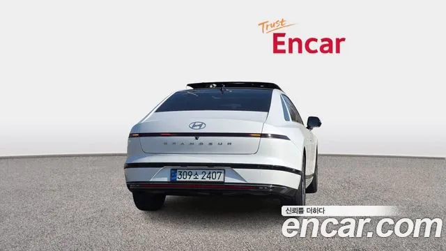 Hyundai Grandeur Grandeur (GN7) 2.5 Бензин 2WD — Фото автомобиля 4