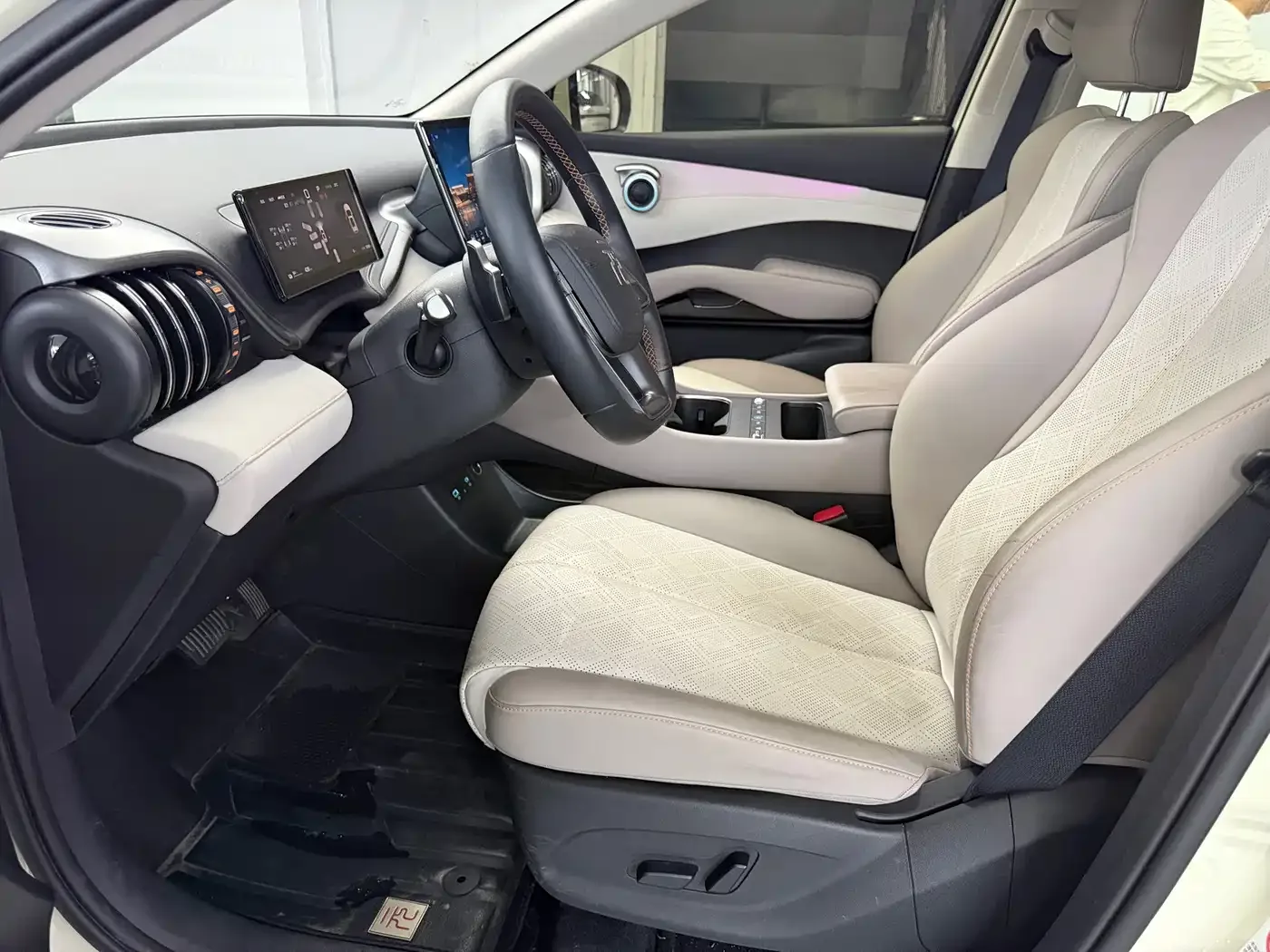 BYD Yuan PLUS 2025 Smart Drive 510KM Surpass Edition — Фото автомобиля 5