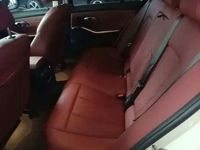 BMW 3 Series — Фото автомобиля 16