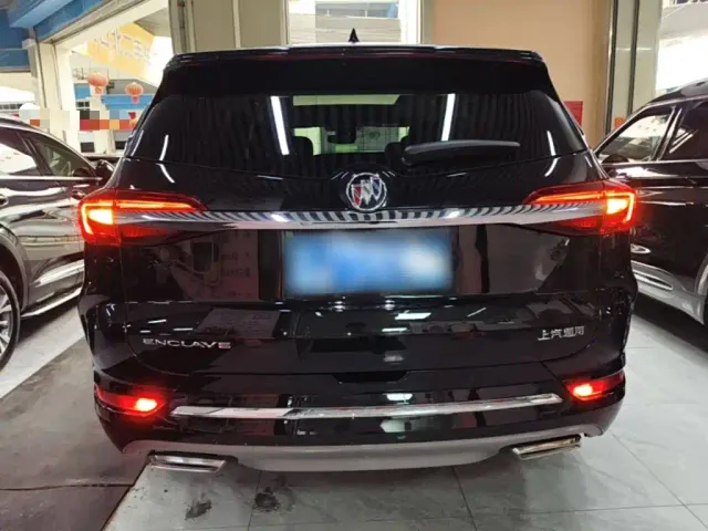 Buick Enclave — Фото автомобиля 5
