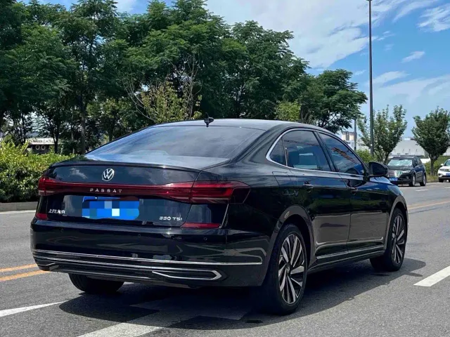 Volkswagen Passat — Фото автомобиля 5