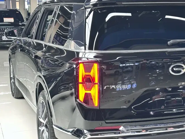 GAC Trumpchi GS8 — Фото автомобиля 7
