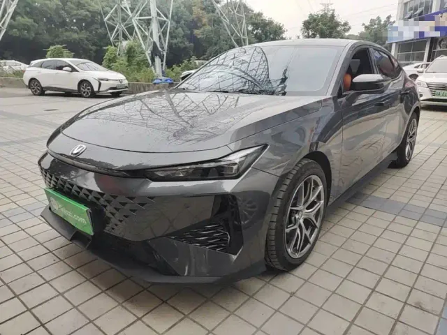 Фотография автомобиля — Changan UNI-V