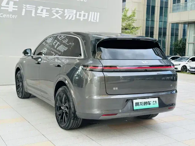 Li Auto L7 — Фото автомобиля 17
