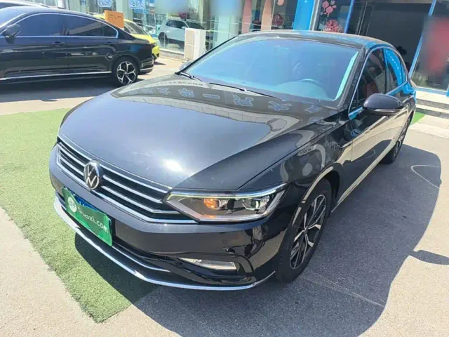 Фотография автомобиля — Volkswagen Magotan