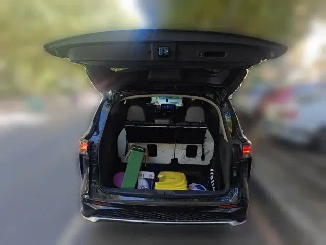 Toyota Granvia — Фото автомобиля 15