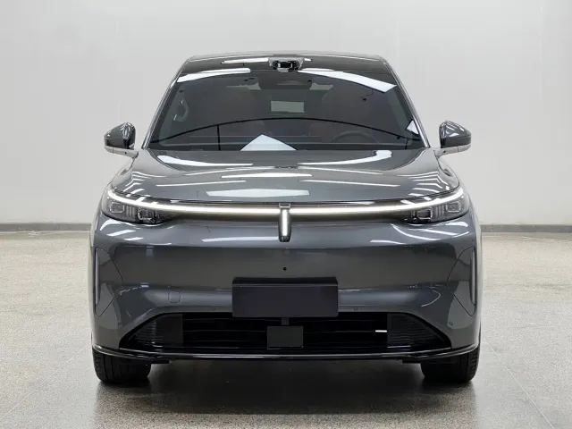 Wey V9X — Фото автомобиля 2