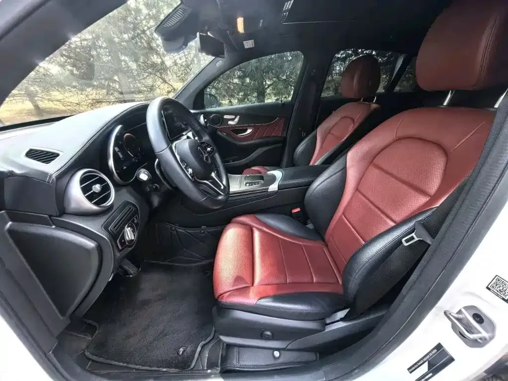Mercedes-Benz Mercedes-Benz GLC Coupe 2022 GLC 300 4MATIC Coupe SUV — Фото автомобиля 5