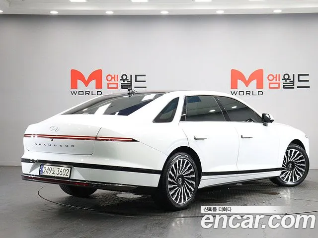 Hyundai Grandeur — Фото автомобиля 3