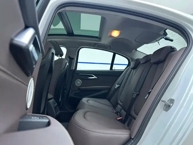 BMW 1 Series — Фото автомобиля 9