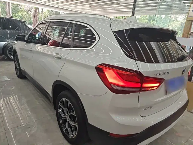 BMW X1 — Фото автомобиля 4