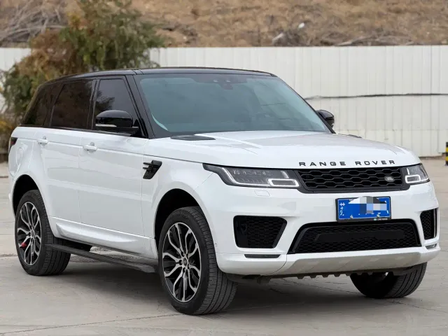 Land Rover Range Rover Sport — Фото автомобиля 3
