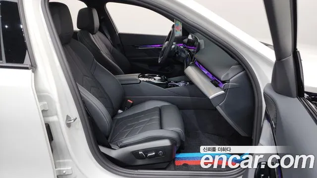 BMW 5-Series — Фото автомобиля 9