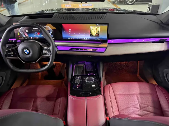 BMW 5 Series — Фото автомобиля 10