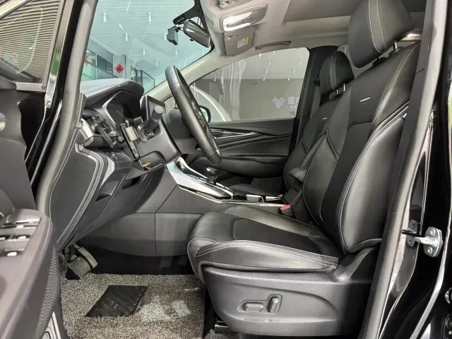 Maxus Dajia 5 — Фото автомобиля 4