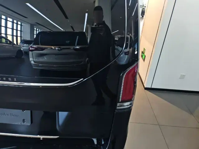 Mercedes-Benz V-Class — Фото автомобиля 7