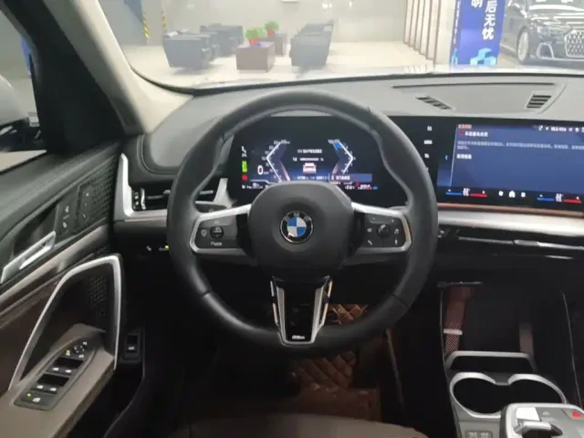 BMW X1 — Фото автомобиля 10