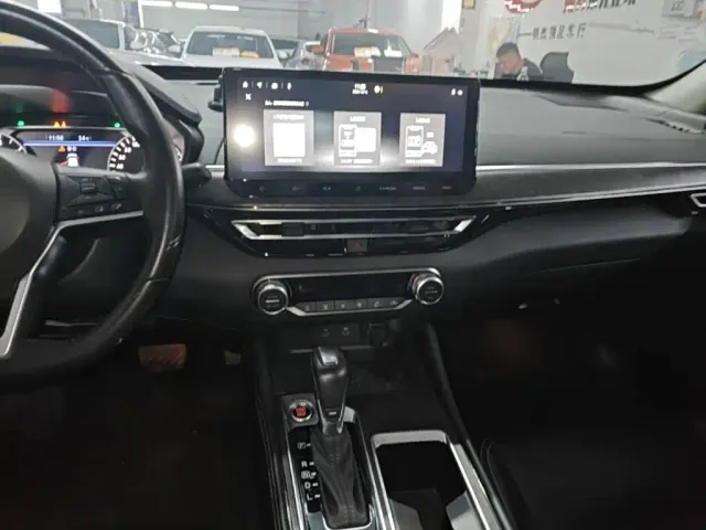 Nissan Teana — Фото автомобиля 12