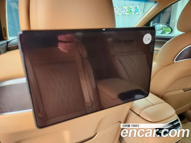 Genesis G90 Бензин 3.5 турбо AWD — Фото автомобиля 13
