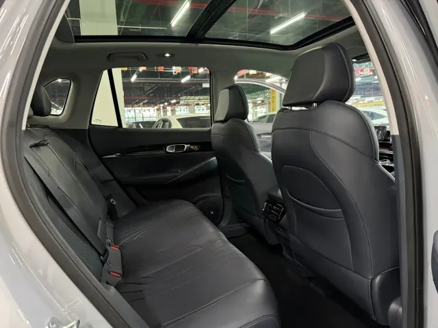 Geely Galaxy E5 — Фото автомобиля 5