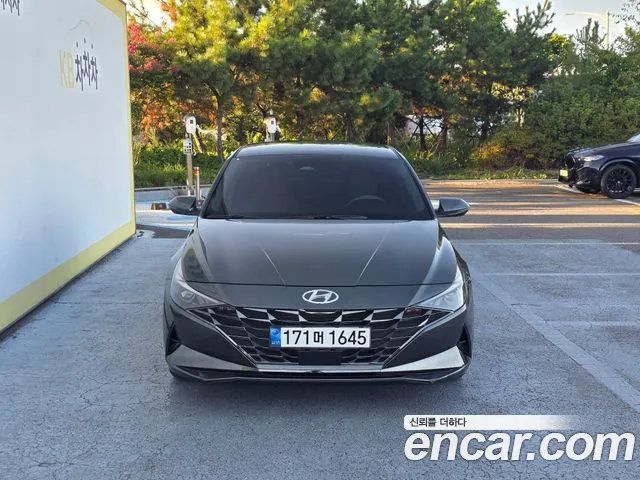 Hyundai Avante CN7 — Фото автомобиля 3