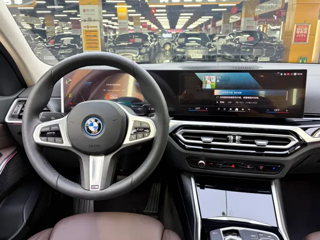 BMW i3 — Фото автомобиля 8