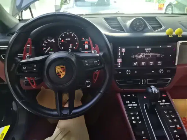 Porsche Macan — Фото автомобиля 9
