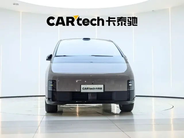 Li Auto MEGA — Фото автомобиля 2